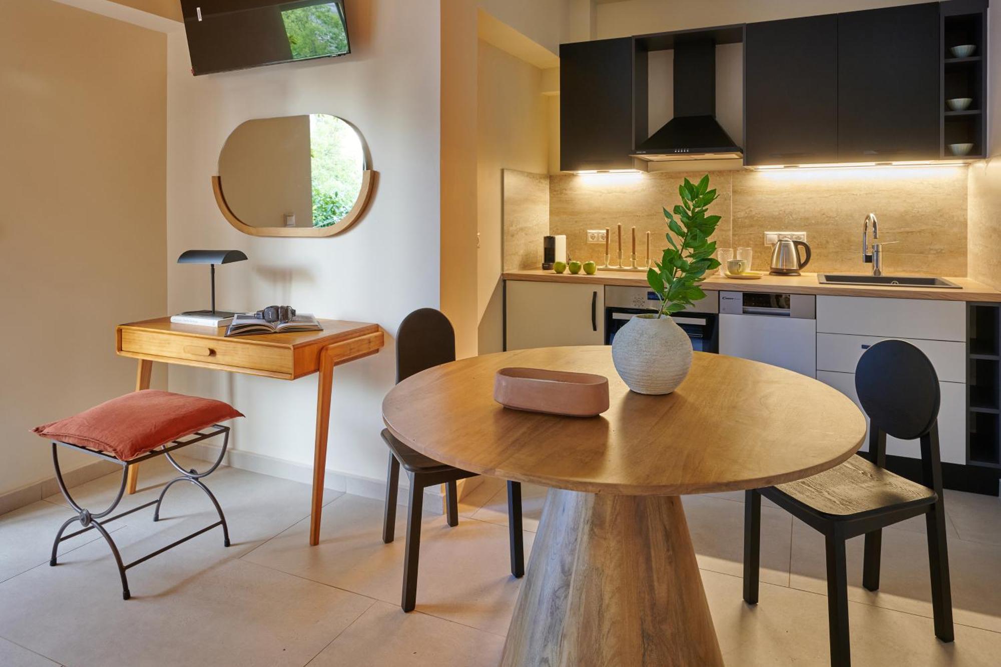 Rastoni Acropolis Uniquely Located Stylish Apartments أثينا المظهر الخارجي الصورة