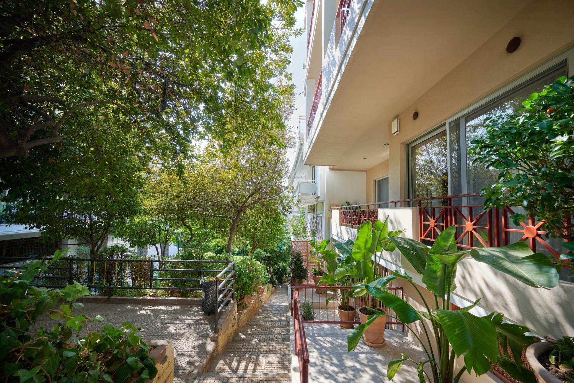 Rastoni Acropolis Uniquely Located Stylish Apartments أثينا المظهر الخارجي الصورة